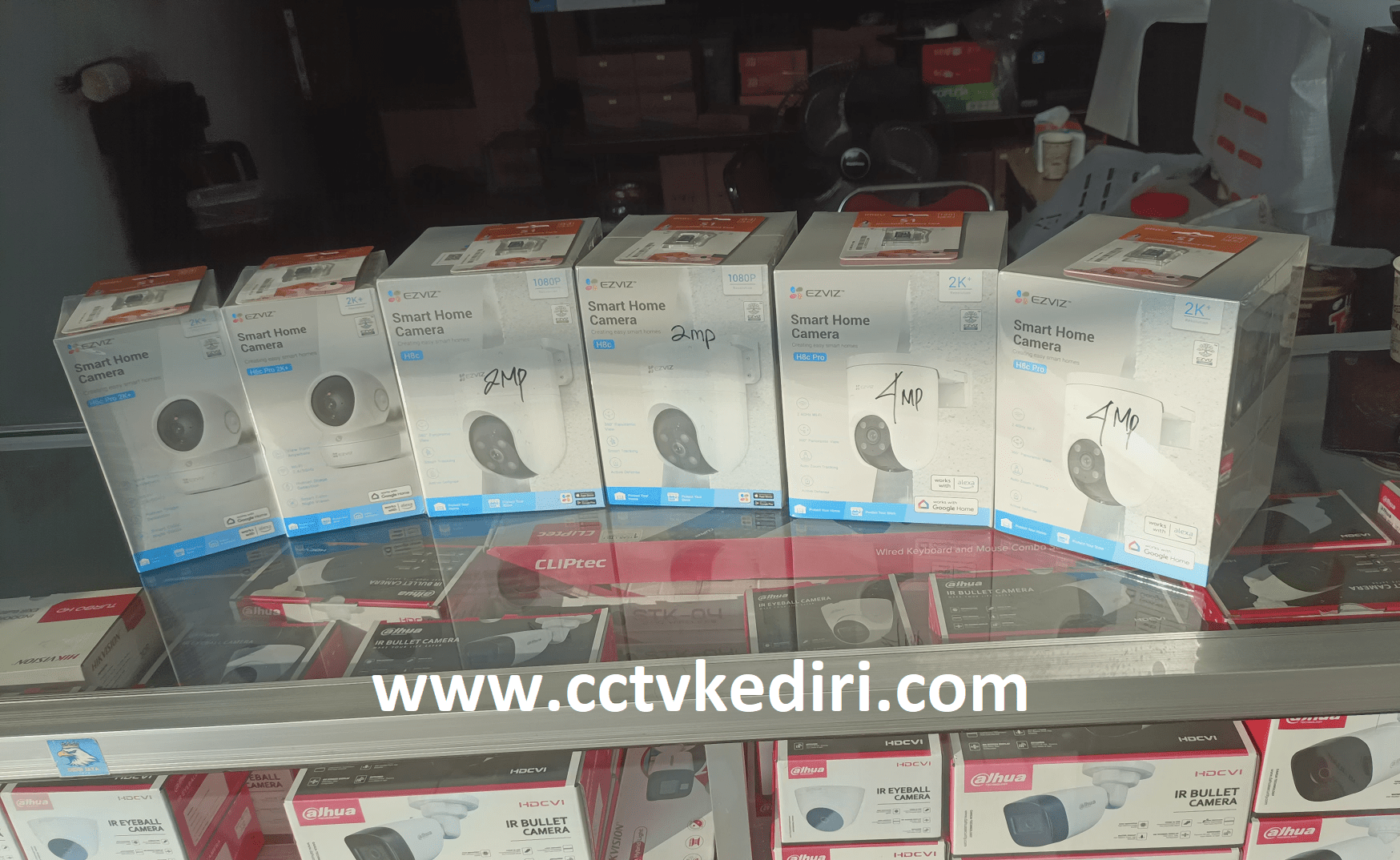 <p>Kami mengirimkan kamera ezviz dengan kualitas terbaik yaitu 4MP dan 2MP dengan performa yang terbaik. Dengan kamera berkualitas tinggi resolusi 2K dan 1080p memberikan gambar yang sesuai dengan keinginan anda. Sehingga kami memberikan saran untuk memasangkan kamera ezviz di tempat anda.</p>